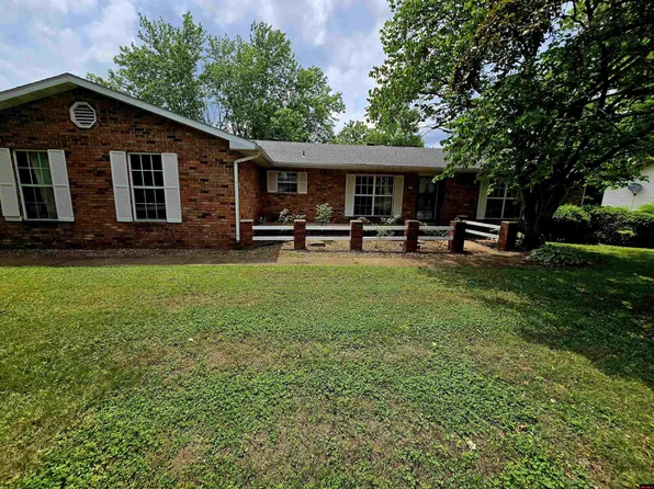 602 Lawrence St, Mountain Home, AR 72653