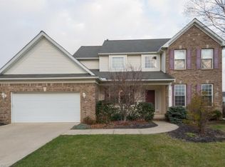 9399 Victoria Ln, North Ridgeville, OH 44039
