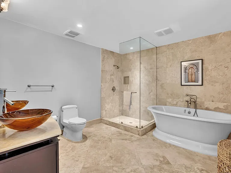4441 NE 19th Ave — Photo 28