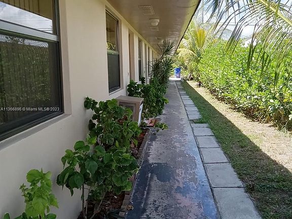 2nd image of 16020 NE 19th Ct APT 2