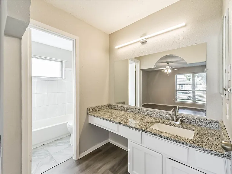 2406 Pilgrims Bend Dr — Photo 29