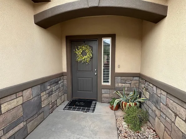 2520 Blackhawk Dr Unit 48, Santa Clara, UT 84765