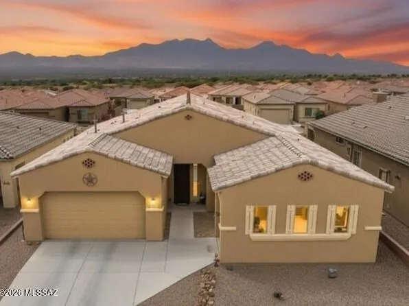 906 N Camino Cerro Morado, Green Valley, AZ 85614