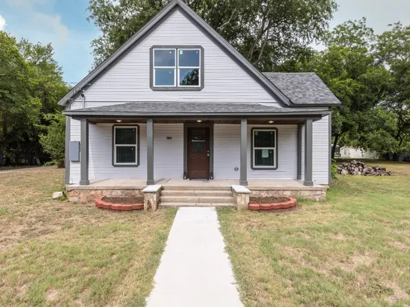 300 N Buffalo St, Chico, TX 76431