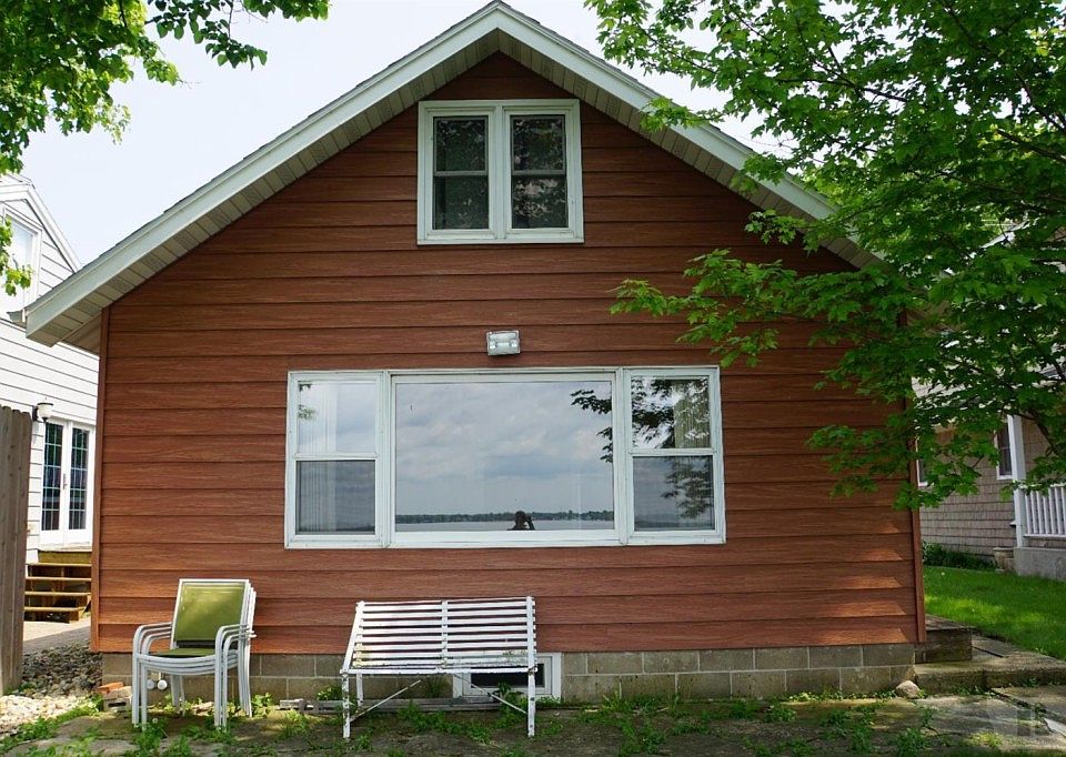 1st image of 2113 S Lakeview Dr