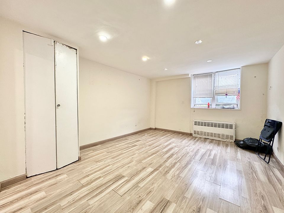 1st image of 142-27 Barclay Ave #100