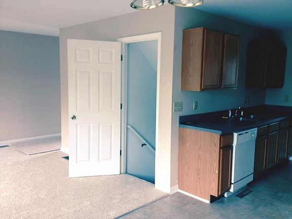 4th image of 617 Big Bear Ln