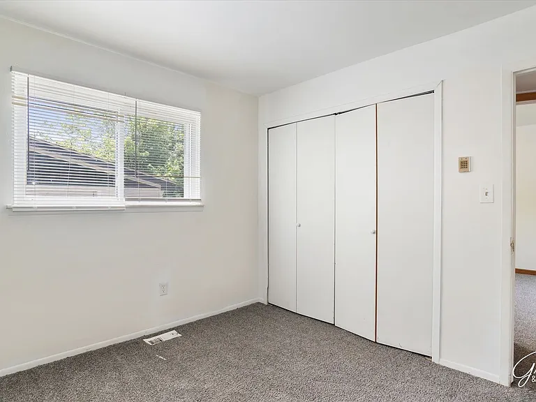 8684 Republic Ave — Photo 16