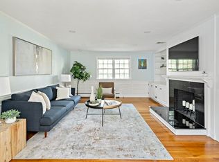 18 Hartford St, Dover, MA 02030