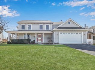 1117 Silo Hill Dr, Grayslake, IL 60030