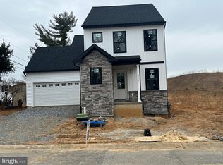 411 General Sutter Ave, Lititz, PA 17543