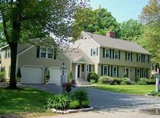 55 Edgewood Dr, Hampton, NH 03842