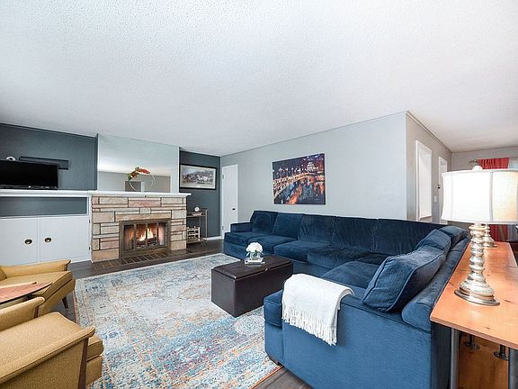 4th image of 560 Wendover Blvd