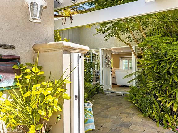 2nd image of 9442 Tiki Cir
