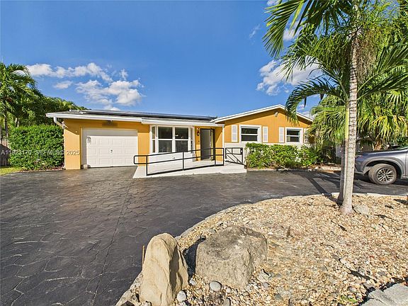 2nd image of 10221 SW 50th Ct