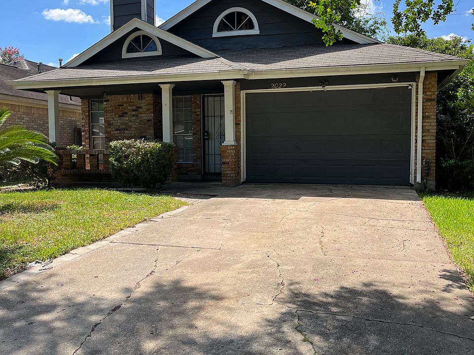 1st image of 2022 Greencourt Dr