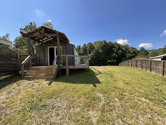 2nd image of 105 Starview Ln