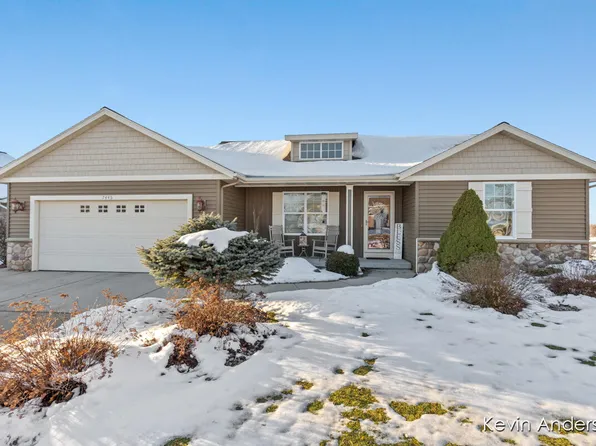 7445 Brown Fox St, Zeeland, MI 49464