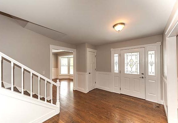 3rd image of 2923 Lexington Ln