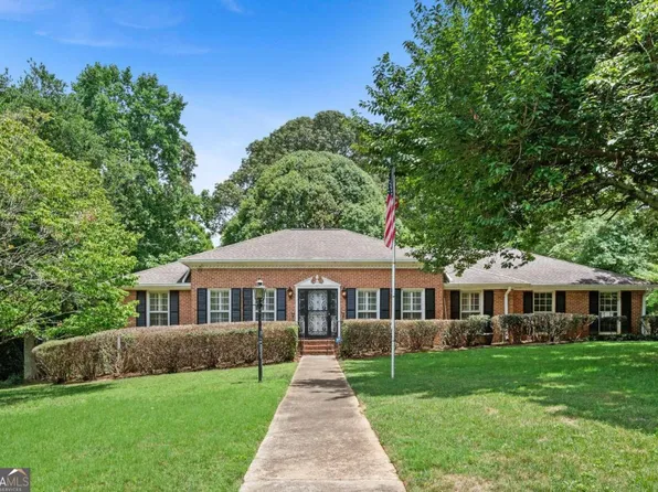 3209 Wanda Woods Dr, Doraville, GA 30340