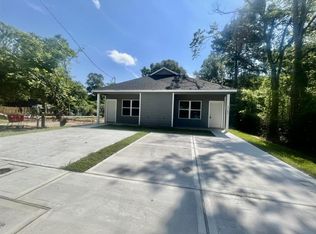 310 S 12th St, Conroe, TX 77301