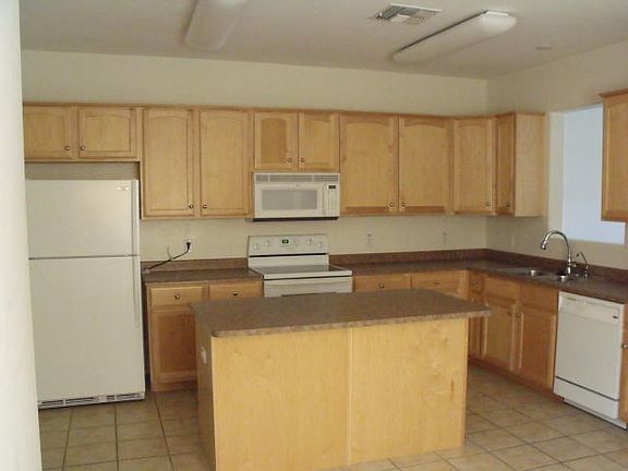 4th image of 16410 S 12th St APT 109