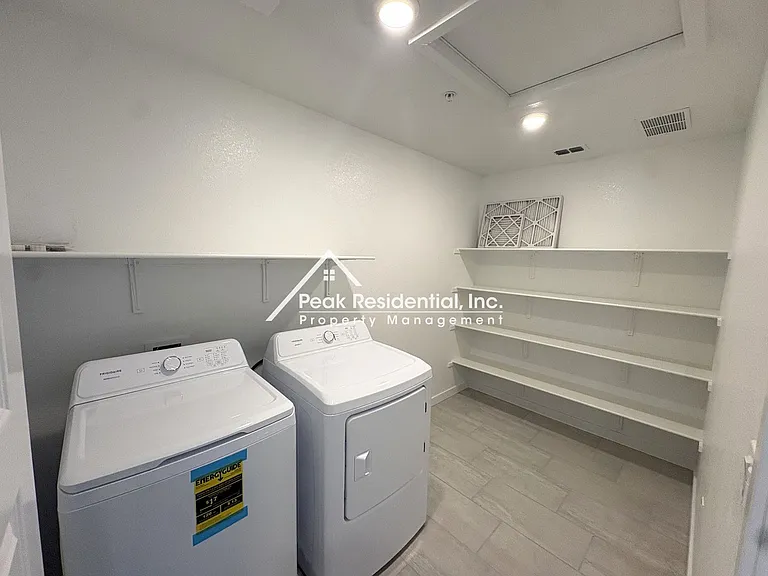 12636 Hereford Ave — Photo 16