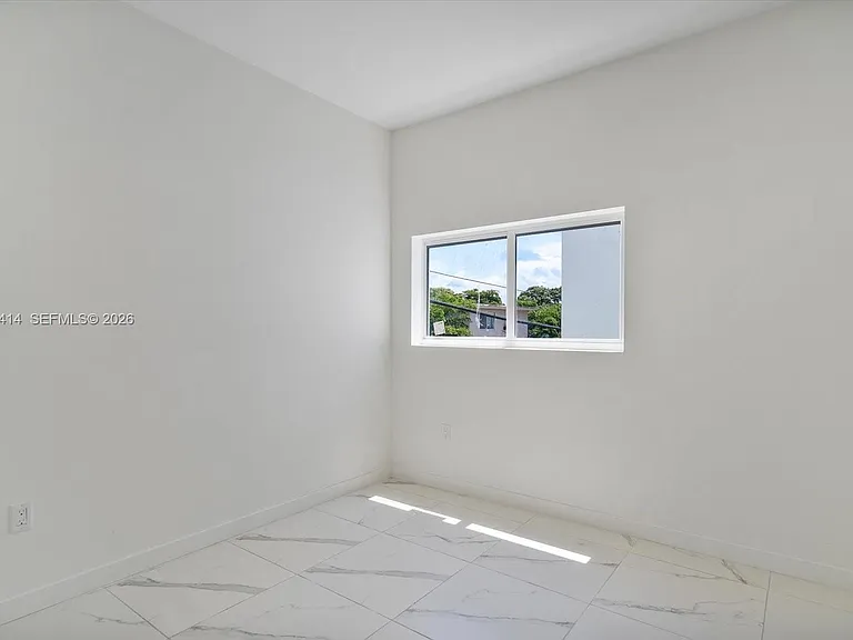 420 SW 7th Ave #304 — Photo 7