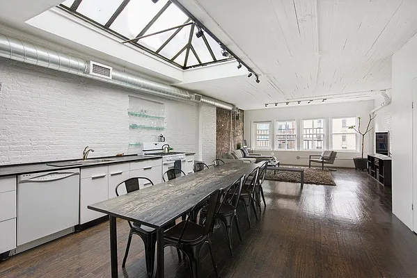 Rented by Nest Seekers International | media 9