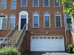 9973 Cyrandall Dr, Oakton, VA 22124
