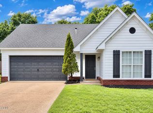 5635 Kentwood Dr, Horn Lake, MS 38637