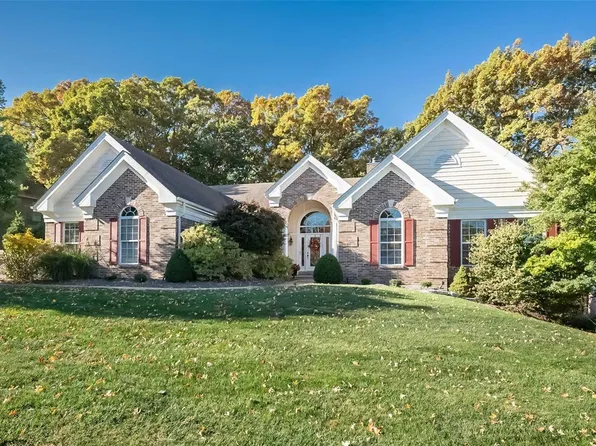 17646 Lasiandra Dr, Chesterfield, MO 63005