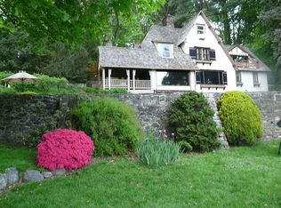 85 Nannahagan Rd, Pleasantville, NY 10570