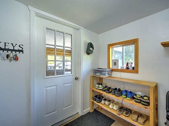 4th image of 23860 Malone Road
