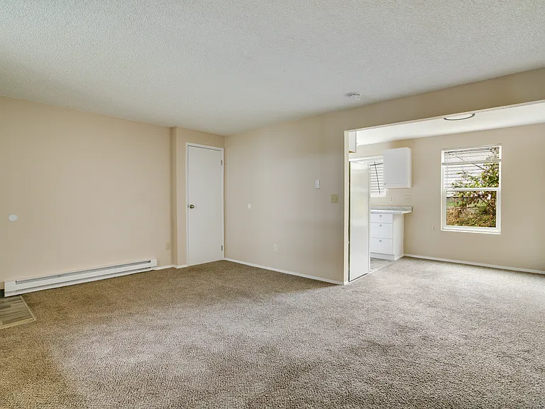 2412 S I St #3 — Photo 9