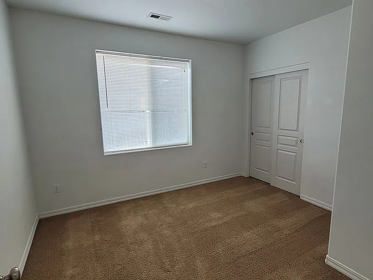525 Florida St — Photo 10