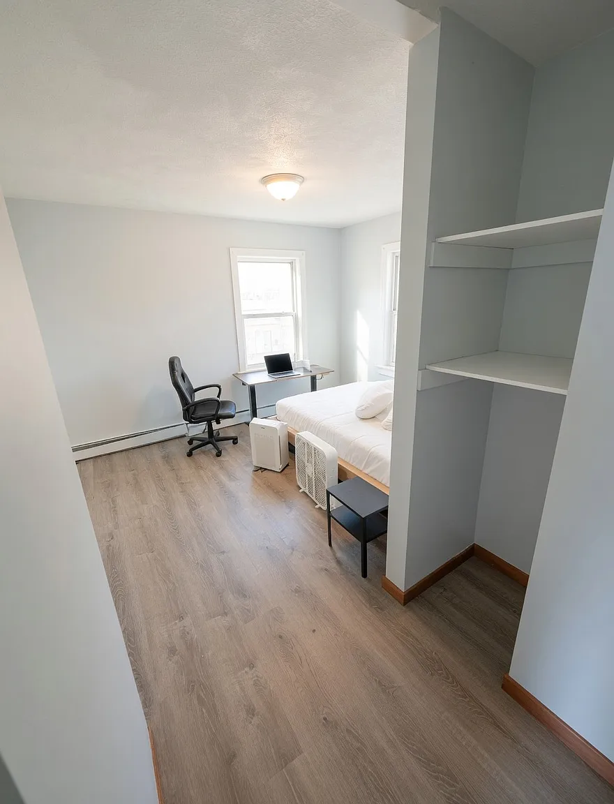 4 bed, $4,800 — Photo 3