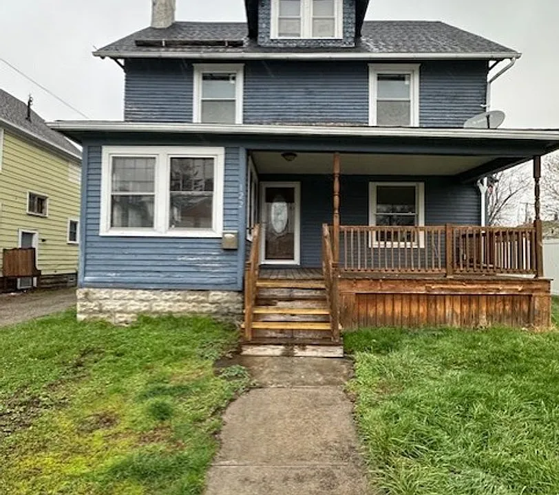 122 W 27th St