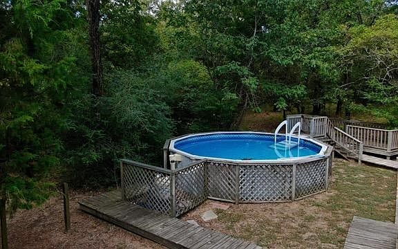 4th image of 221 County Road 536