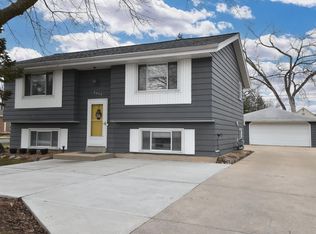 9412 W Cold Spring Rd, Greenfield, WI 53228