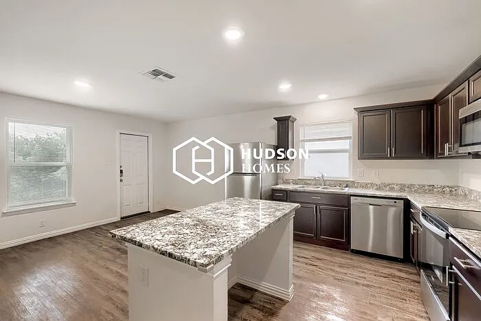 2434 Bermuda Dr — Photo 7