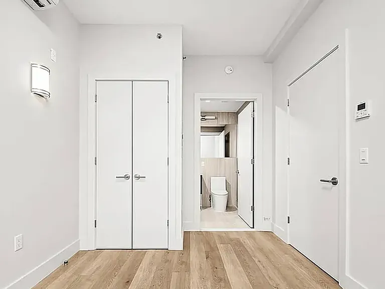 435 Warwick St #2B — Photo 8