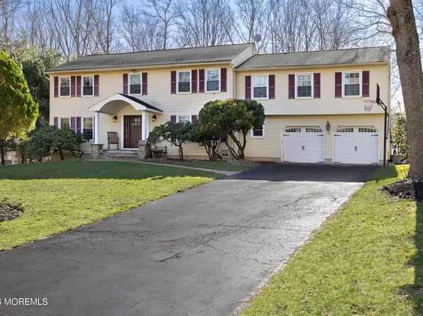 3 Manalapan Woods Drive, Manalapan, NJ 07726