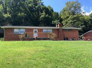 383 Morton Ln, Jellico, TN 37762