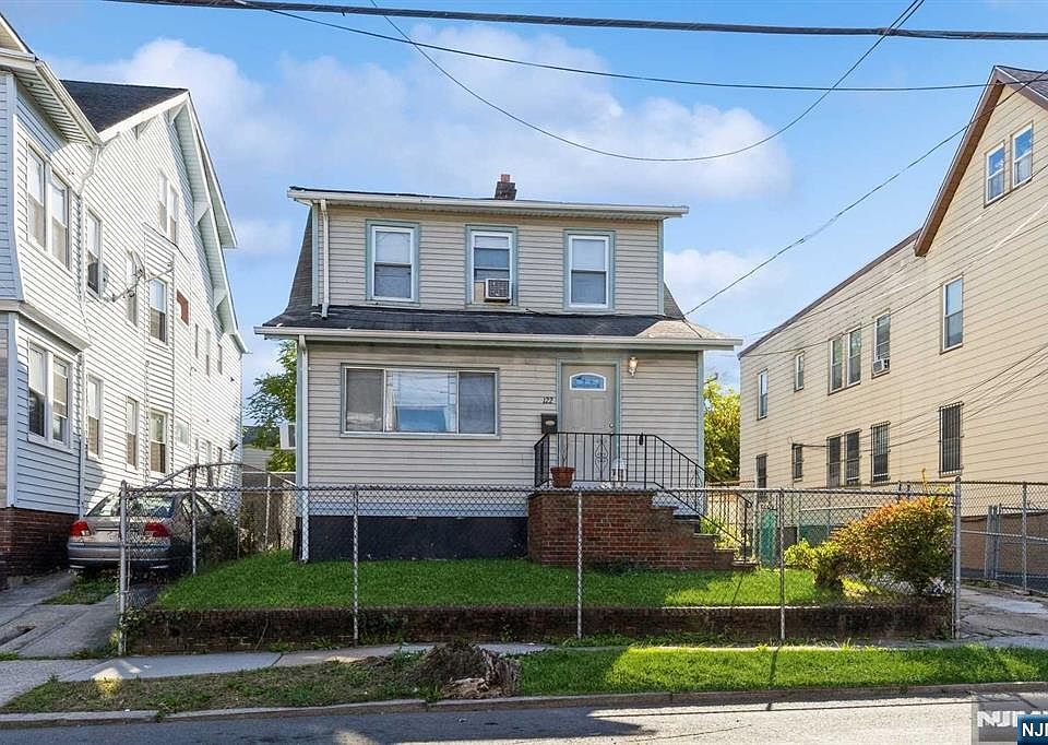 1st image of 122-124 Vermont Ave
