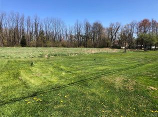 Myrtle Rd, Walnutport, PA 18088