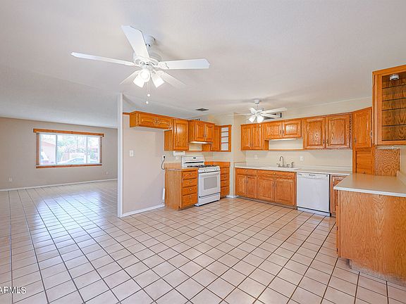 5th image of 3424 W Saint Moritz Ln