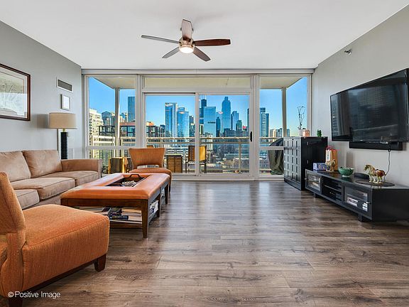 5th image of 757 N Orleans St APT 1612