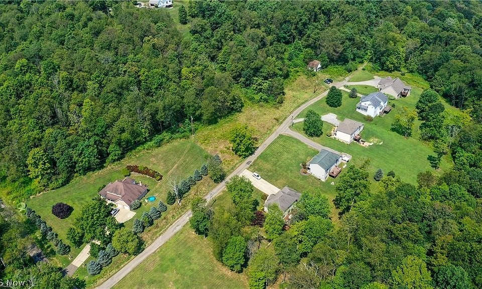 2nd image of 13 Bryden Ln