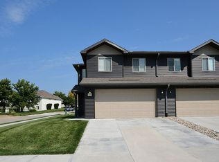 17078 Hawthorne Ave, Omaha, NE 68118
